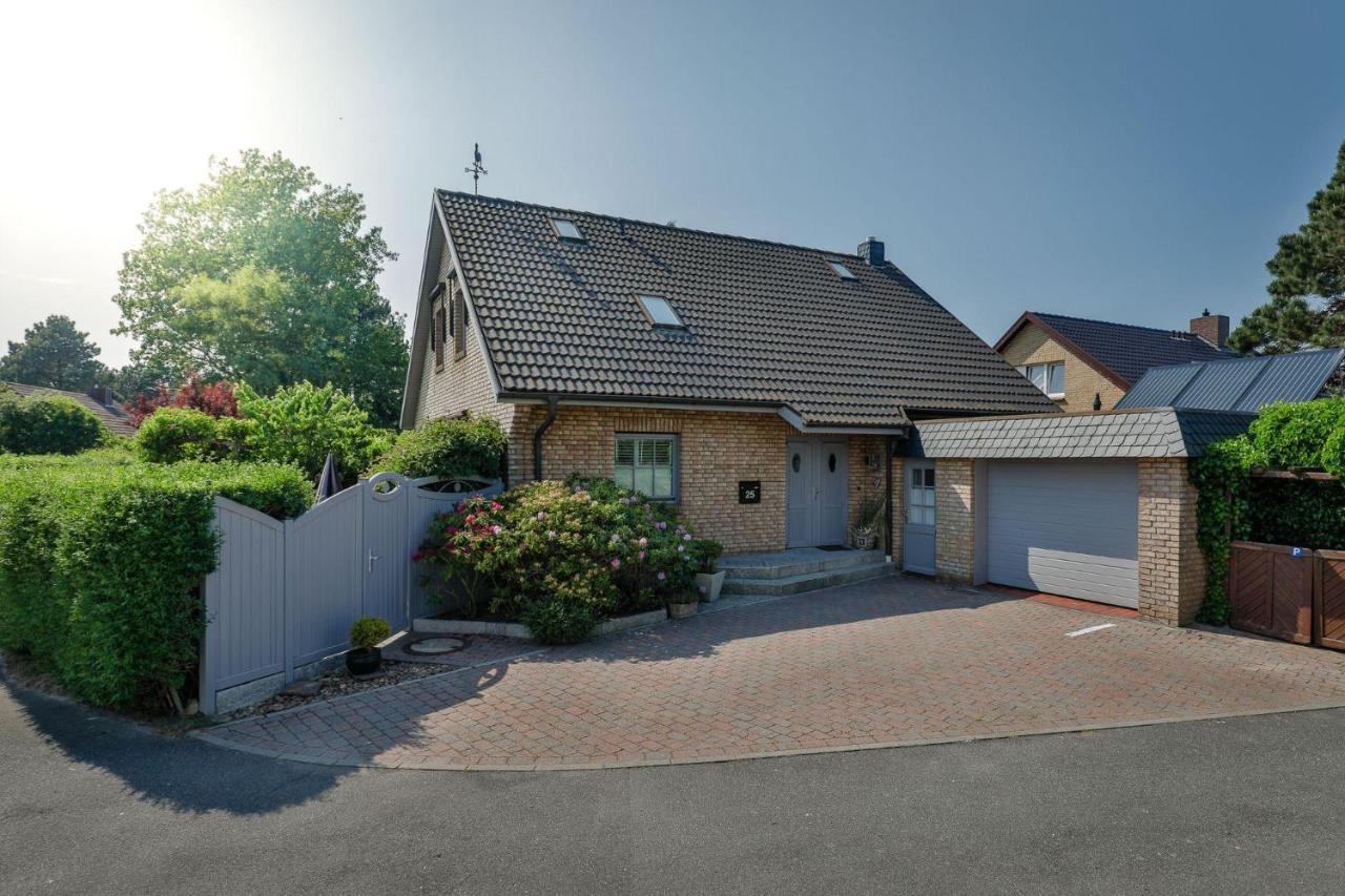 Haus-blum-schoene-ferienwohnung-in-absolut-ruhiger-lage-in-westerland Apartment