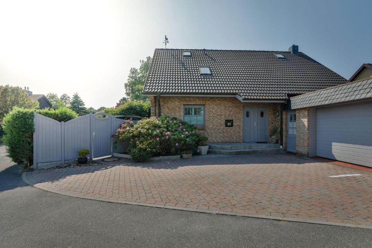 Haus-blum-schoene-ferienwohnung-in-absolut-ruhiger-lage-in-westerland Apartment *